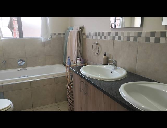 3 BEDROOM SECTIONAL TITLE FOR SALE IN EQUESTRIA